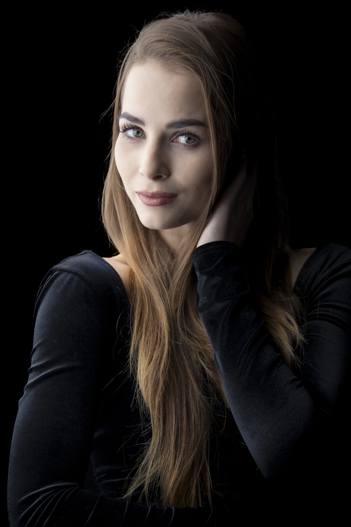 Egerer, Monika: Valeria. Annahme