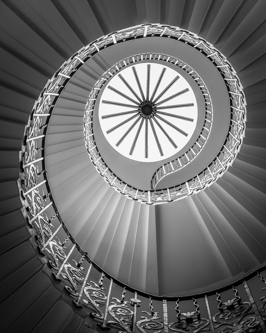 Hust, Martin: Tulip stairs. Annahme