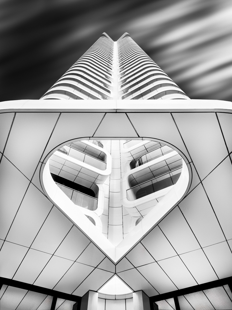 Martin Hust: The white heart